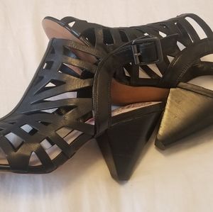 Vince Camuto Sandle VP-ELEM